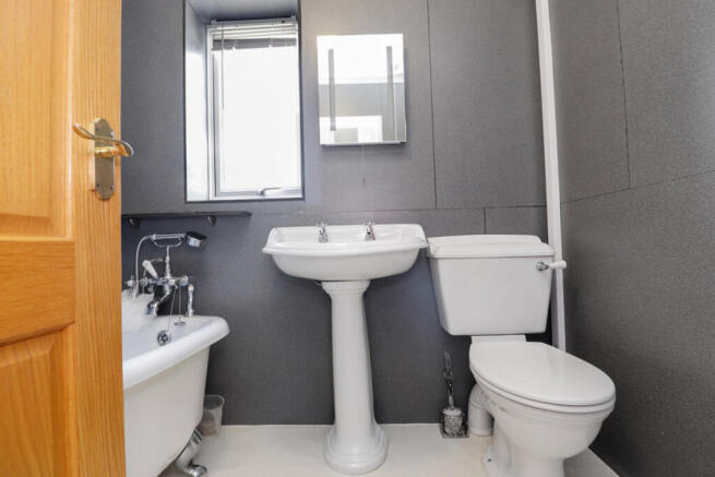 2 bed Bungalow for sale Image 9