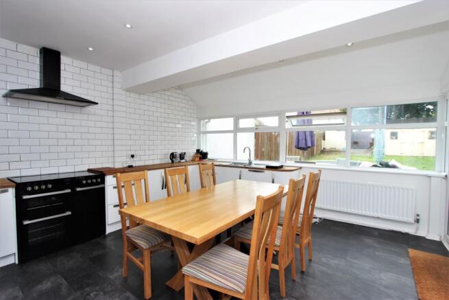 Kitchen/Dining Room