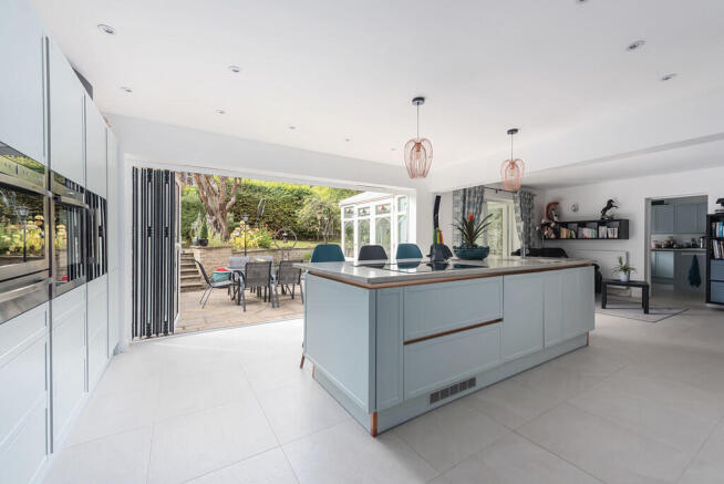 6 Fernhill Walk (...