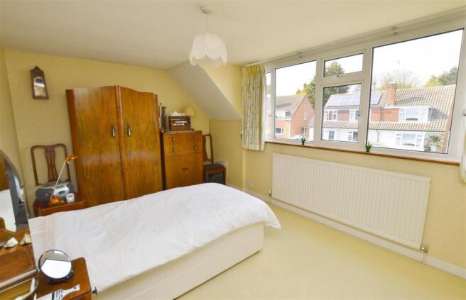 BEDROOM 1: