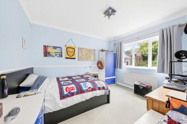4 bed Detached for sale Image 12