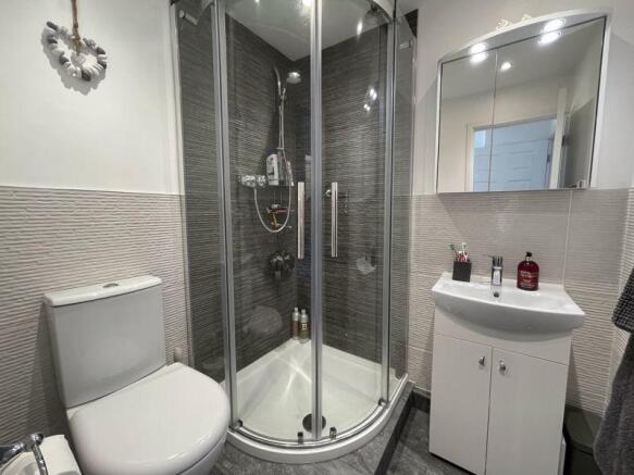 En-Suite Showe...