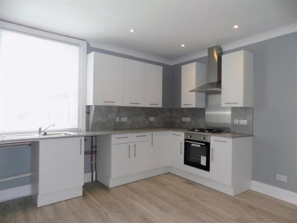 KITCHEN / DINING ROOM