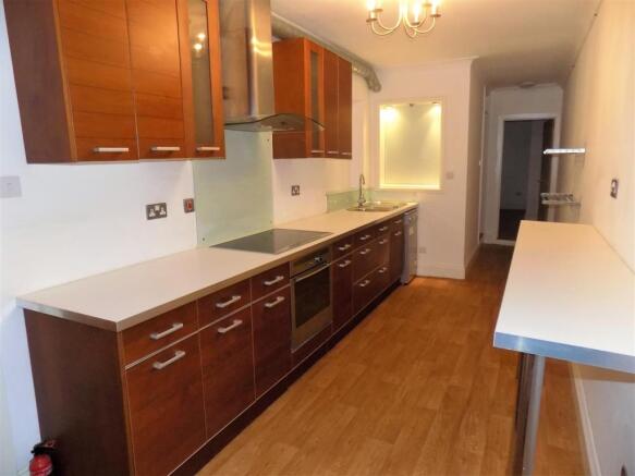Inner Hallway/Kitchen Area