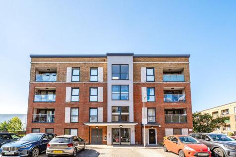 Arla Place, Ruislip, HA4