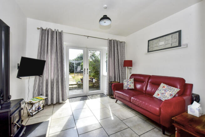 3 bed Semi-Detached for sale Image 4
