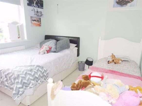 Bedroom 2 (rear)