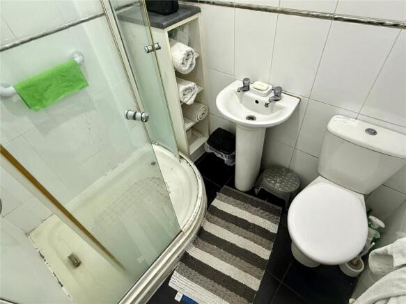 2 bed Terraced for sale Image 6