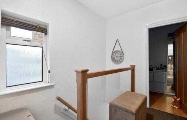 3 bed Semi-Detached for sale Image 9