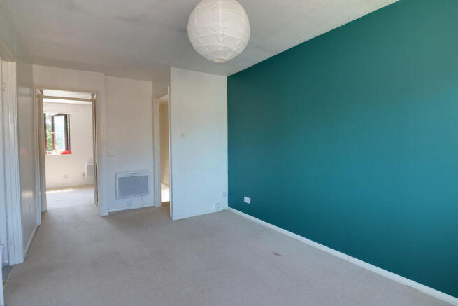 Apartment in Portsmouth, Hilsea - View 4