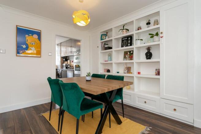 3 bed Terraced for sale Image 9