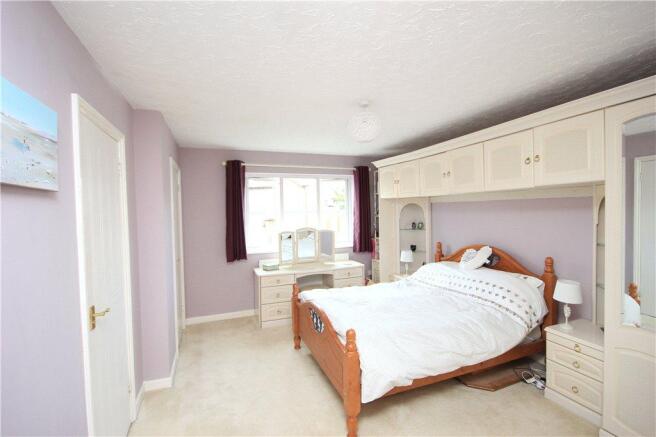 06 Bedroom