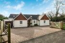 4 bed detached - Crutchfield Lane, Hookwood, Horley, Surrey, RH6 image 7
