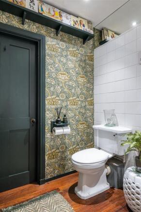 HOUSE BATHROOM