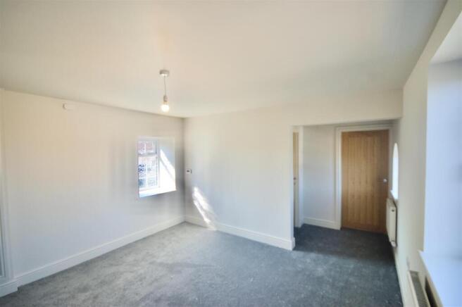 1 bed Apartment to rent Image 4