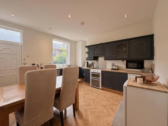 2 bed Terraced for sale Image 4
