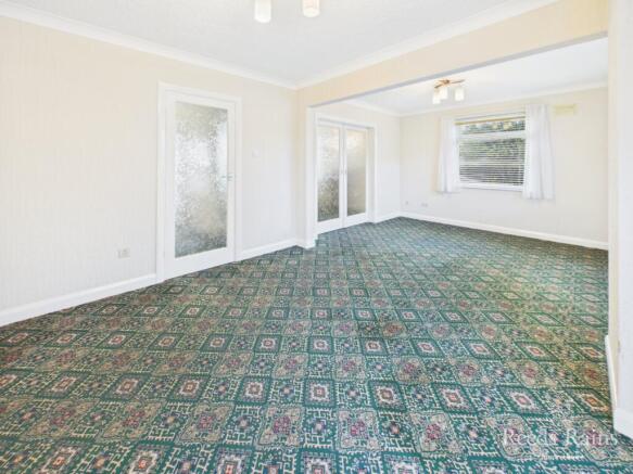 6 bed Detached for sale Image 4