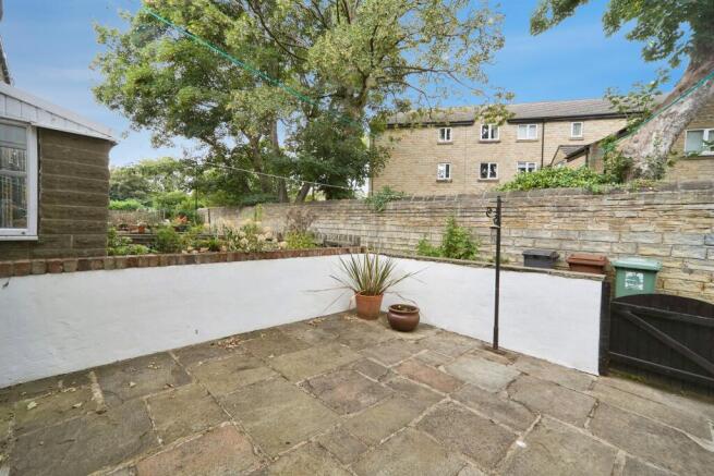 3 bed Terraced for sale Image 9