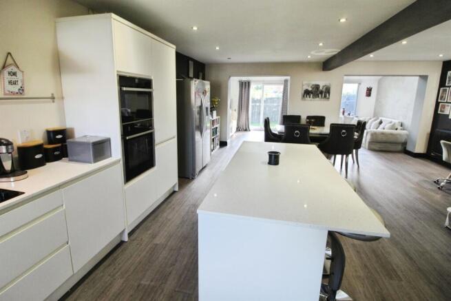 Living Family Dining