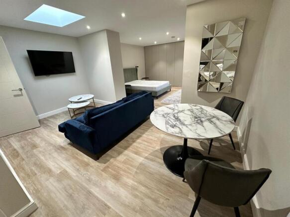 WhatsApp Image 2025-09-04 at 10.42.33 (5).jpeg