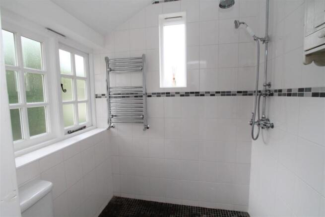 Shower Room.JPG
