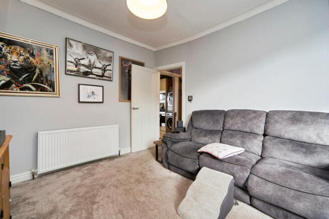 3 bed Semi-Detached for sale Image 4