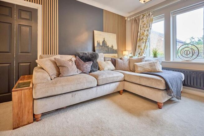 4 bed Detached for sale Image 7