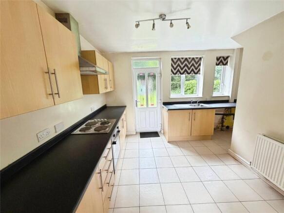 3 bed Terraced for sale Image 6