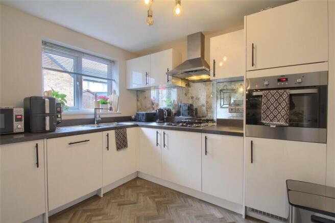 3 bed Detached for sale Image 5