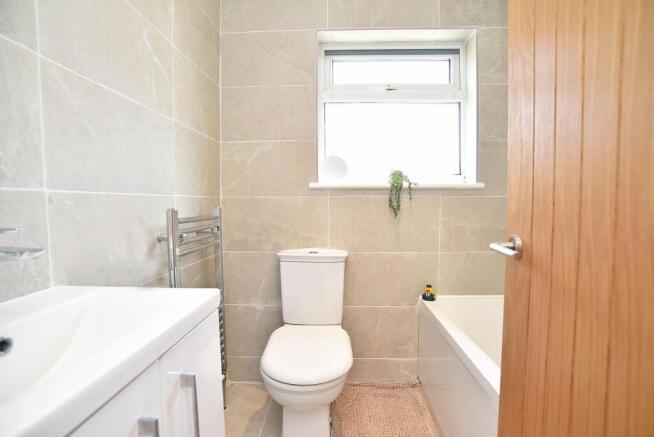 2 bed Terraced for sale Image 6