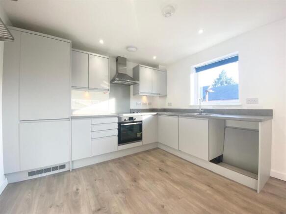 Kitchen 1.jpg