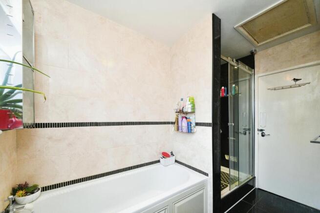 Bathroom/Shower