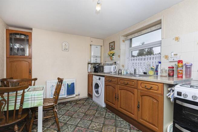 3 bed Terraced for sale Image 7