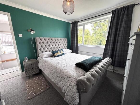 3 bed Semi-Detached for sale Image 5