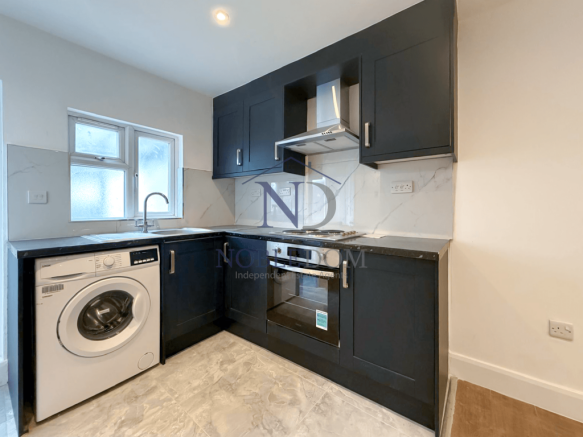 STUDIO FLAT IN UXBRIDGE