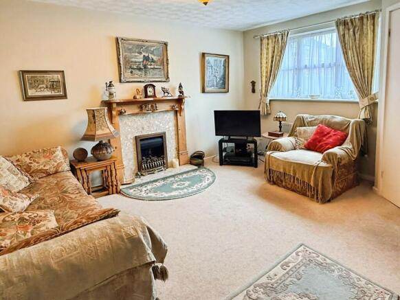 Bramble Close, Hamilton, LE5 photo 4