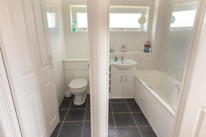 Bathroom_Toilets.jpg