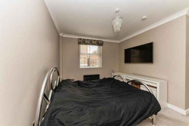 2 bed Apartment for sale Image 9