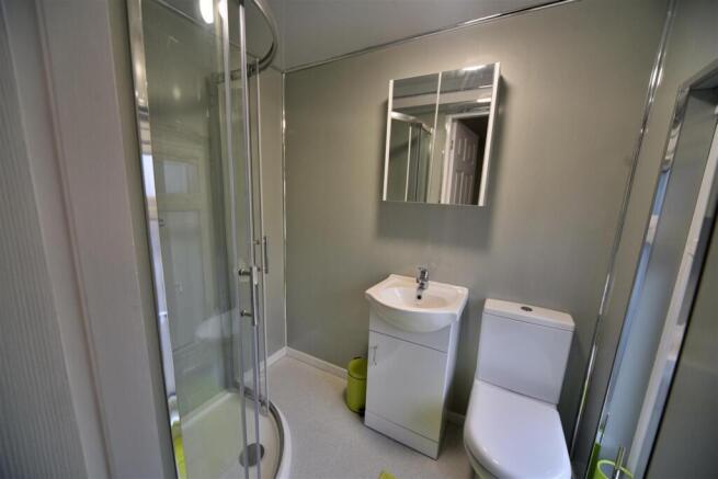 1 bed Apartment to rent Image 5