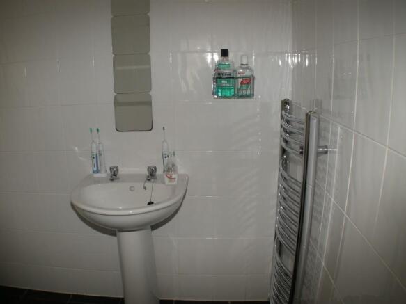en-suite wet room