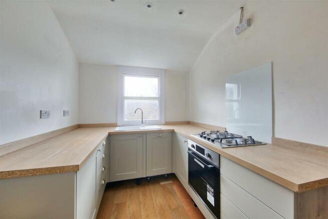 ff_5_winfrith_road_image6_18432_4.jpg