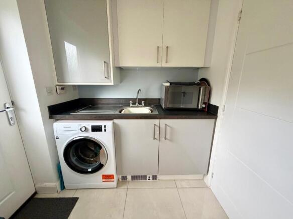 4 bed Detached for sale Image 11
