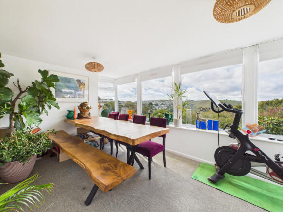 CAM05627G0-PR0021-STILL029