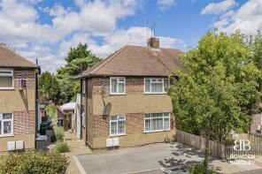67, Brunswick Gardens, Hainault, Ilford IG6 2QY