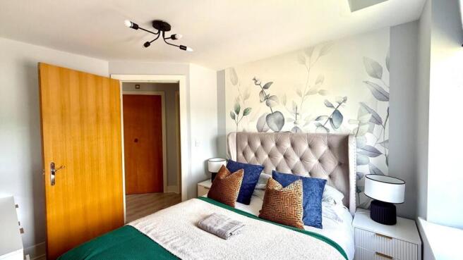 2 bed Apartment to rent Image 10