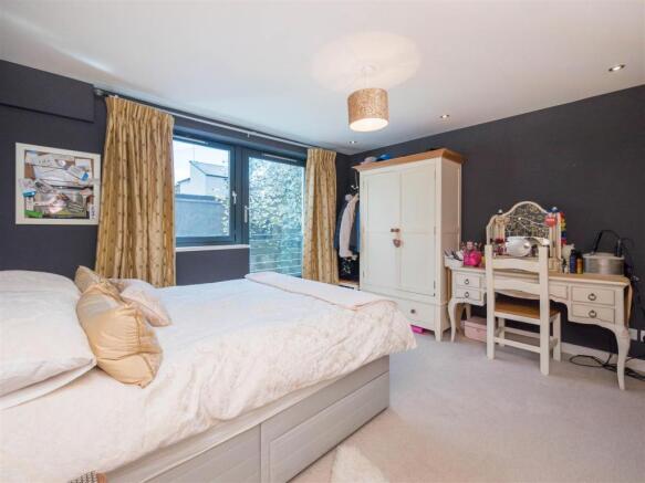 22-5 Calton Road-17.jpg