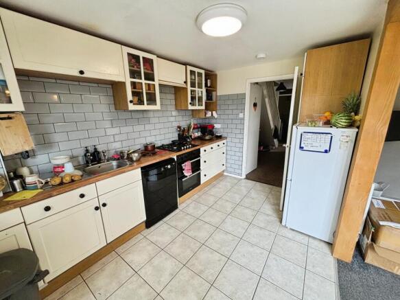 F87b3f9d-A-42D5-AB56-5CC757C86DD9-2533-000000D9A156240D