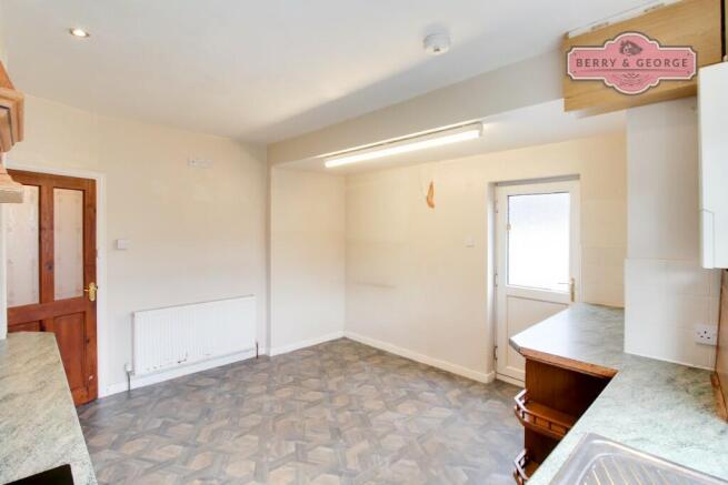 KITCHEN / DINER