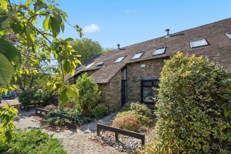 Bisham Court, Bisham, Nr Marlow, Buckinghamshire, SL7