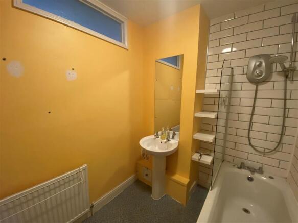 SOUTH VILLA BATHROOM.jpg